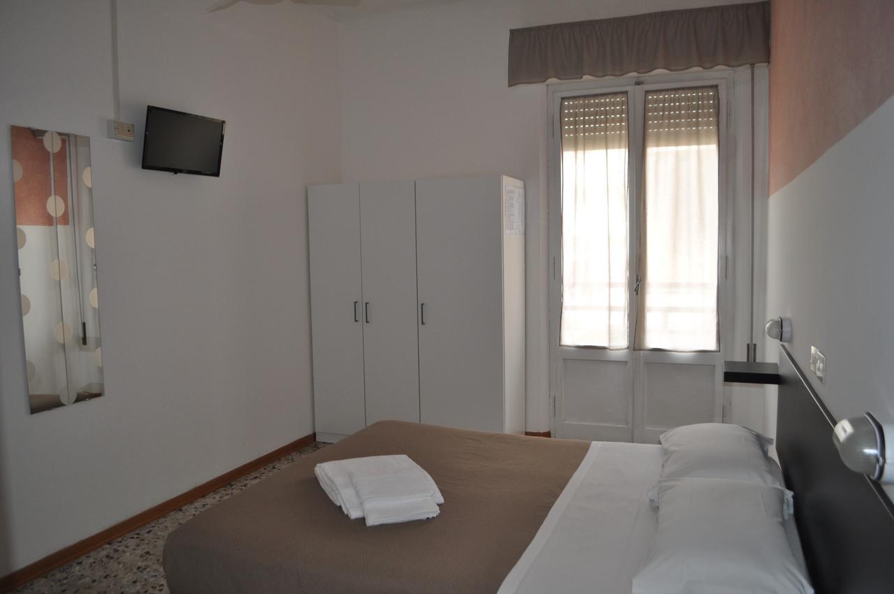 Hotel Urano Cattolica Extérieur photo