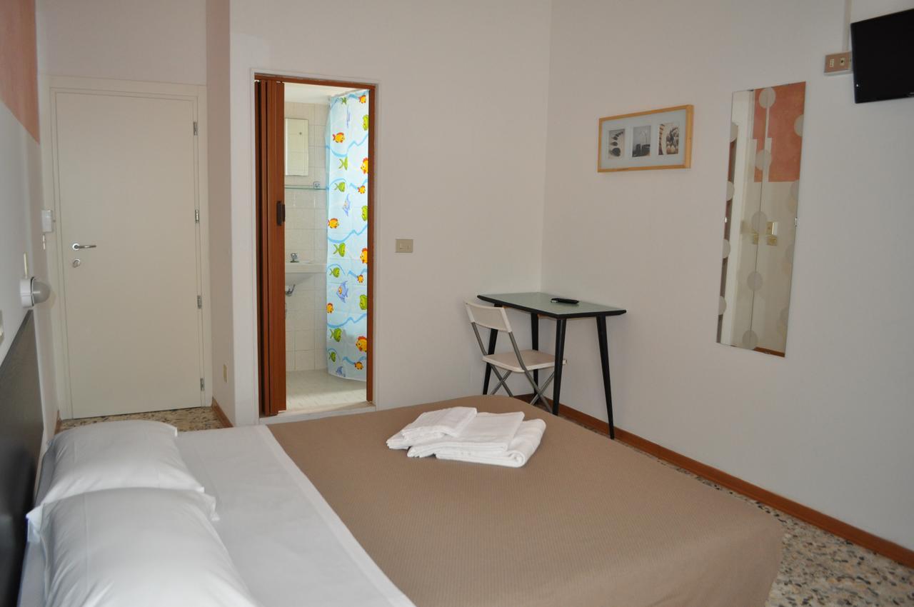 Hotel Urano Cattolica Extérieur photo