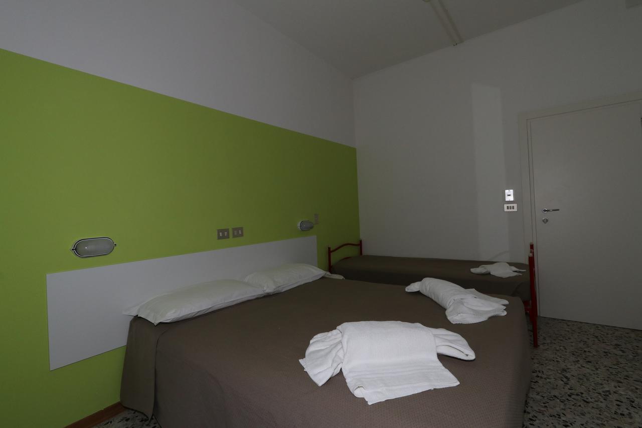 Hotel Urano Cattolica Extérieur photo