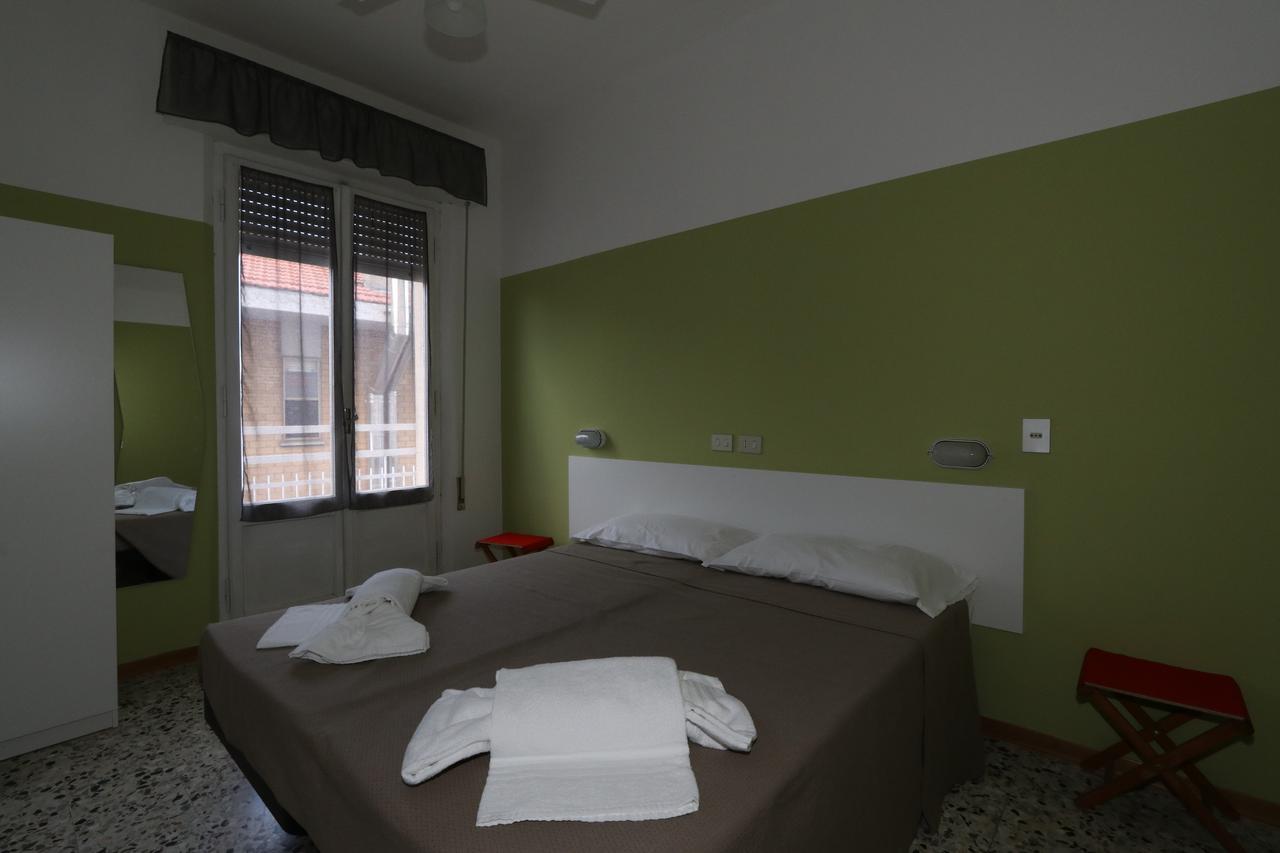 Hotel Urano Cattolica Extérieur photo