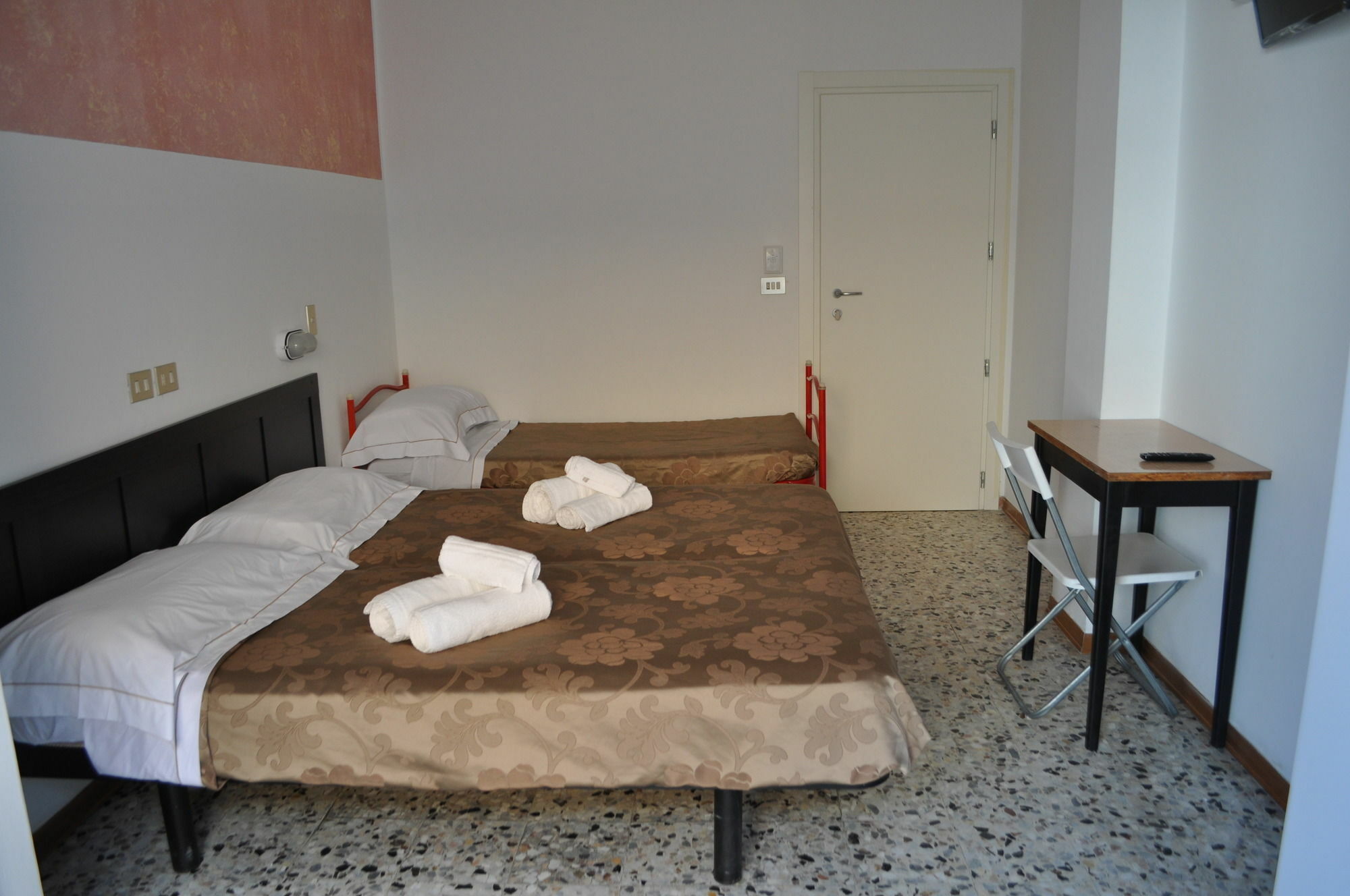 Hotel Urano Cattolica Extérieur photo