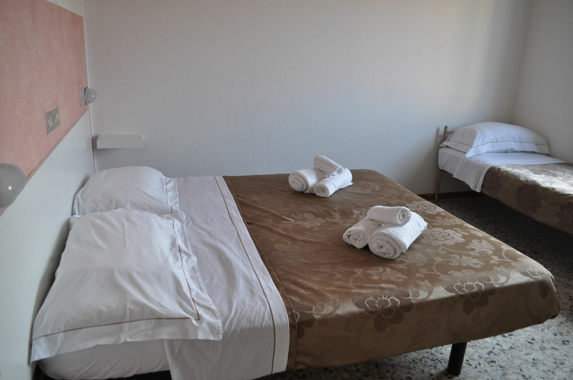 Hotel Urano Cattolica Extérieur photo